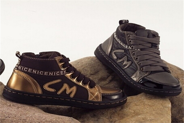 卡通嘉年华鞋业